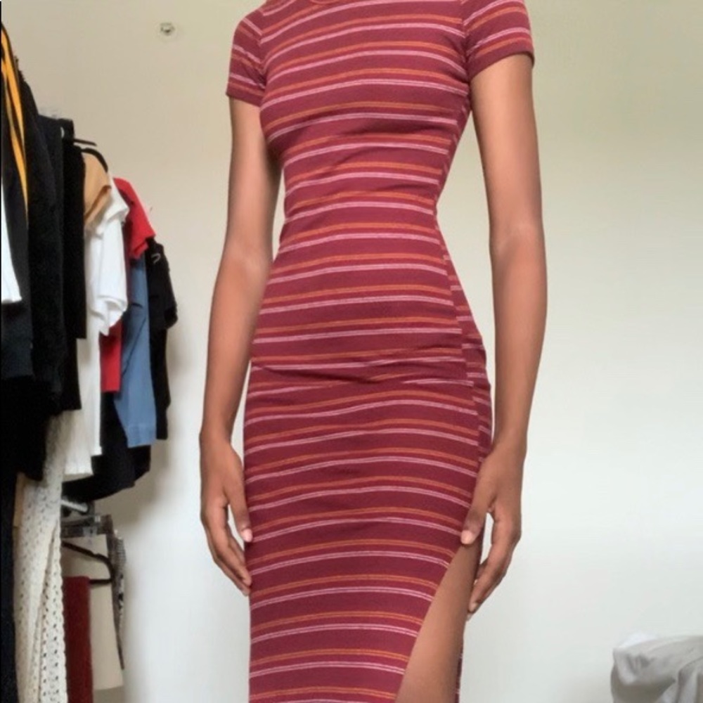 BODYCON RED DRESS